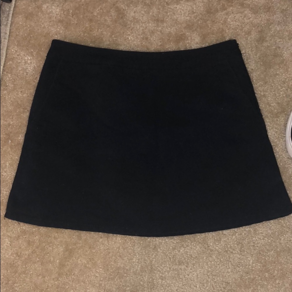 Black mini skirt / skort with pockets
